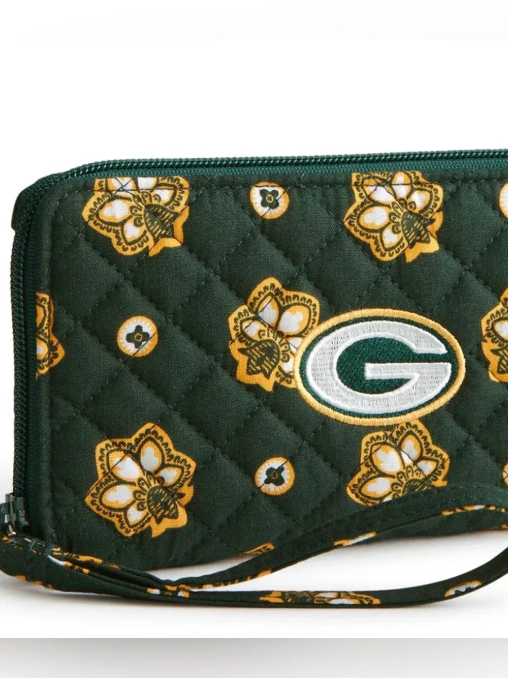 Vera Bradley NFL RFID Front Zip Wristlet. NWT NFL GREEN BAY PACKERS Bandana